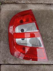 Inzerát č. 138519 - Prodám levé zadní světlo na Škoda Fabia 1. Cena 300,- Kč.